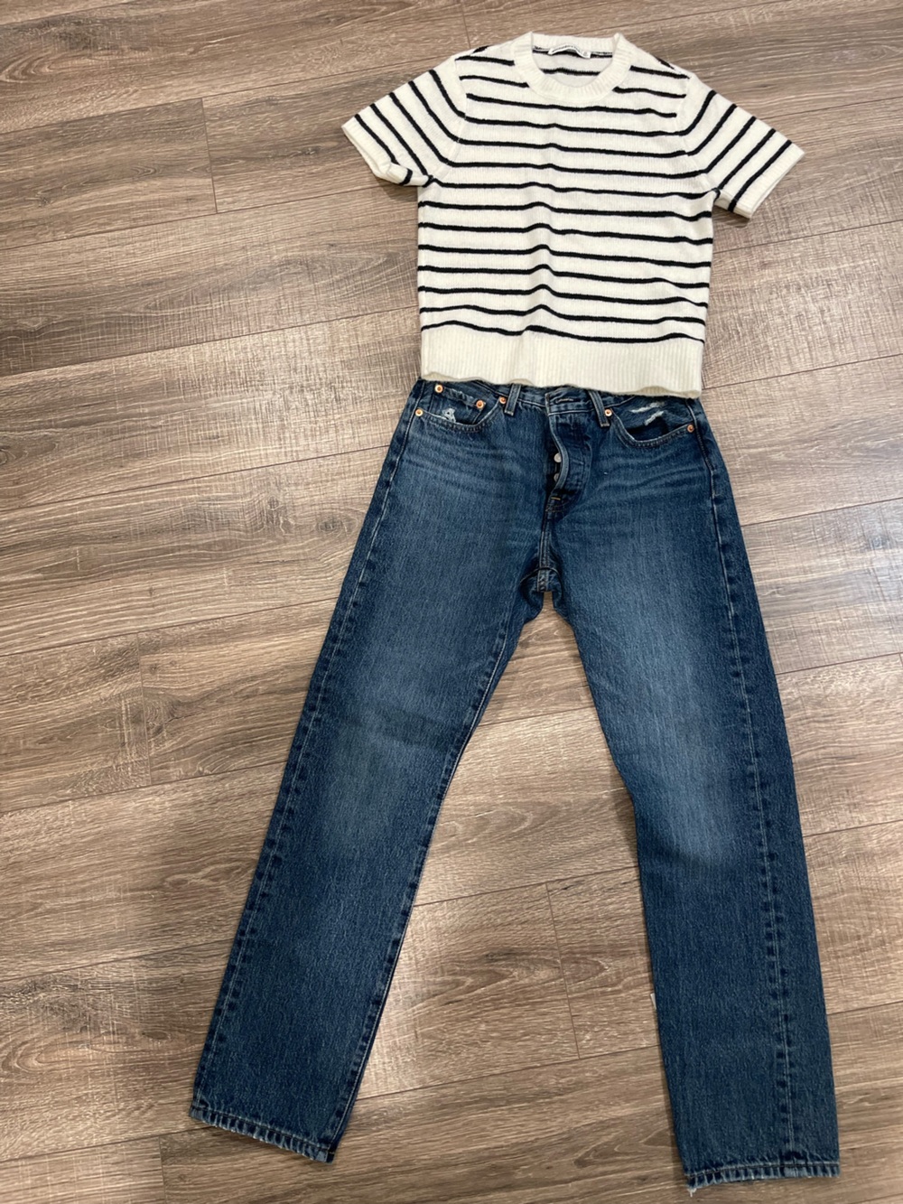 Levi Classic 501 Mid-Rise Dark Blue Women's Jeans